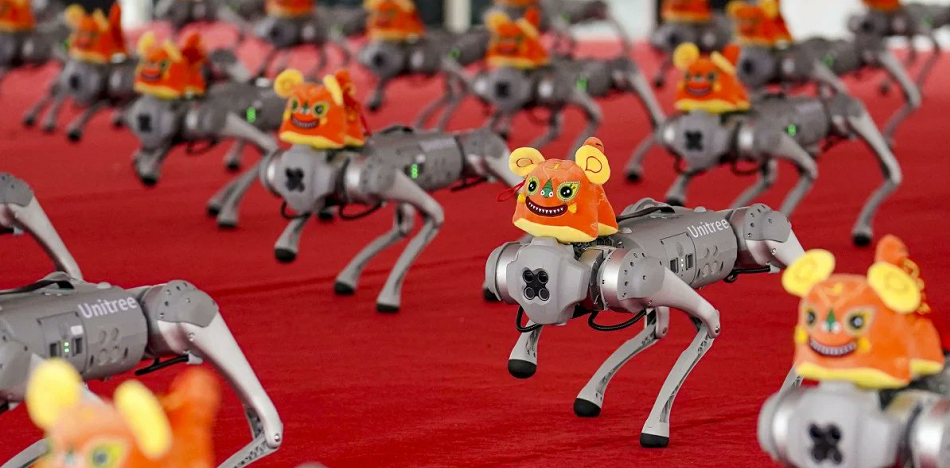 Chinese scientists installed a machine gun capable of firing 750 rounds per minute on a robot dog. 